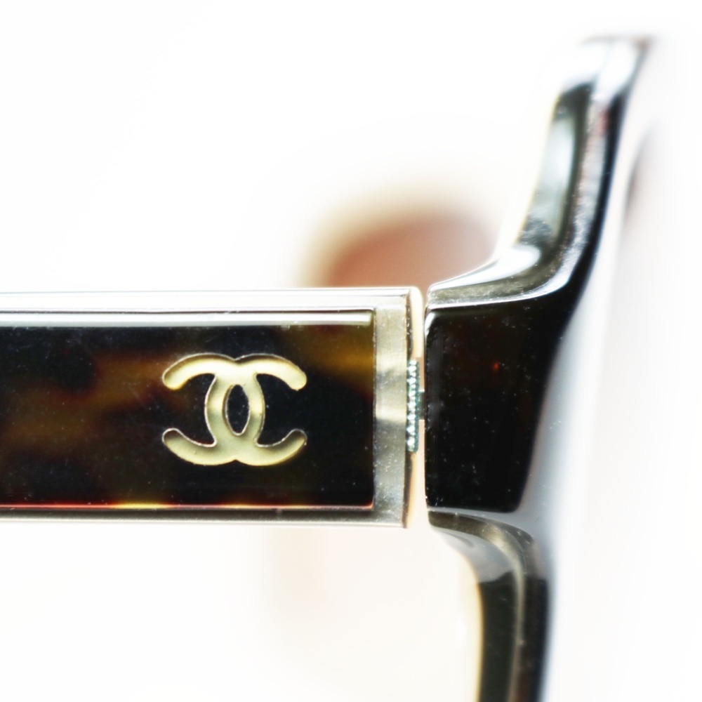 AUTHENTIC CHANEL CC LOGO TORTOISE SHELL SUNGLASSES - image 5